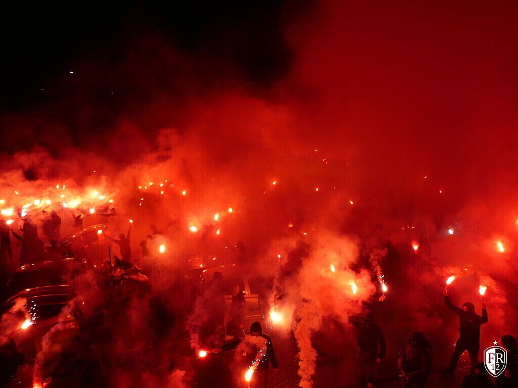 Opwachten spelersbus Feyenoord - Dinamo Zagreb