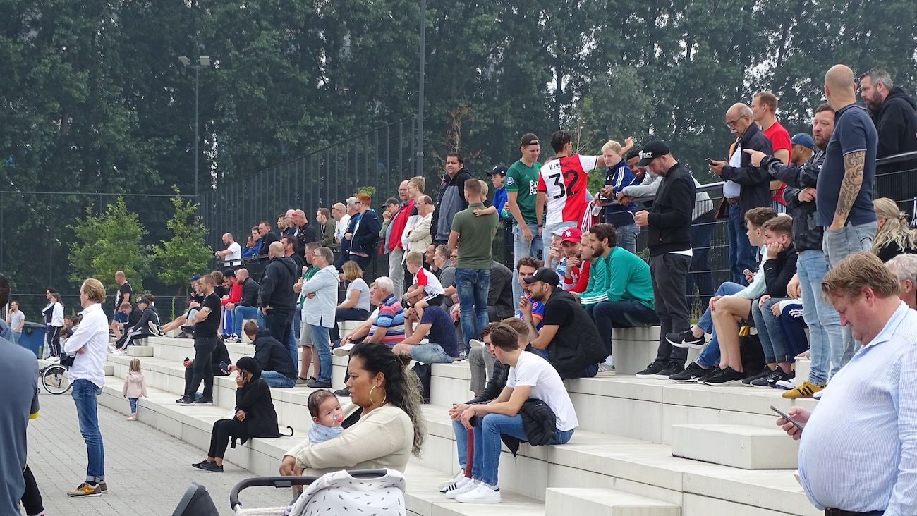 Fotoverslag eerste openbare training Feyenoord online