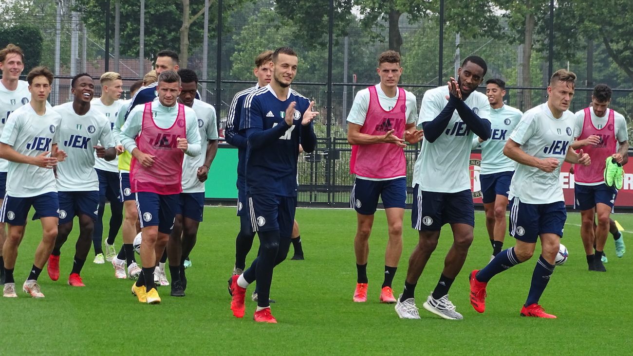 Fotoverslag eerste openbare training Feyenoord online