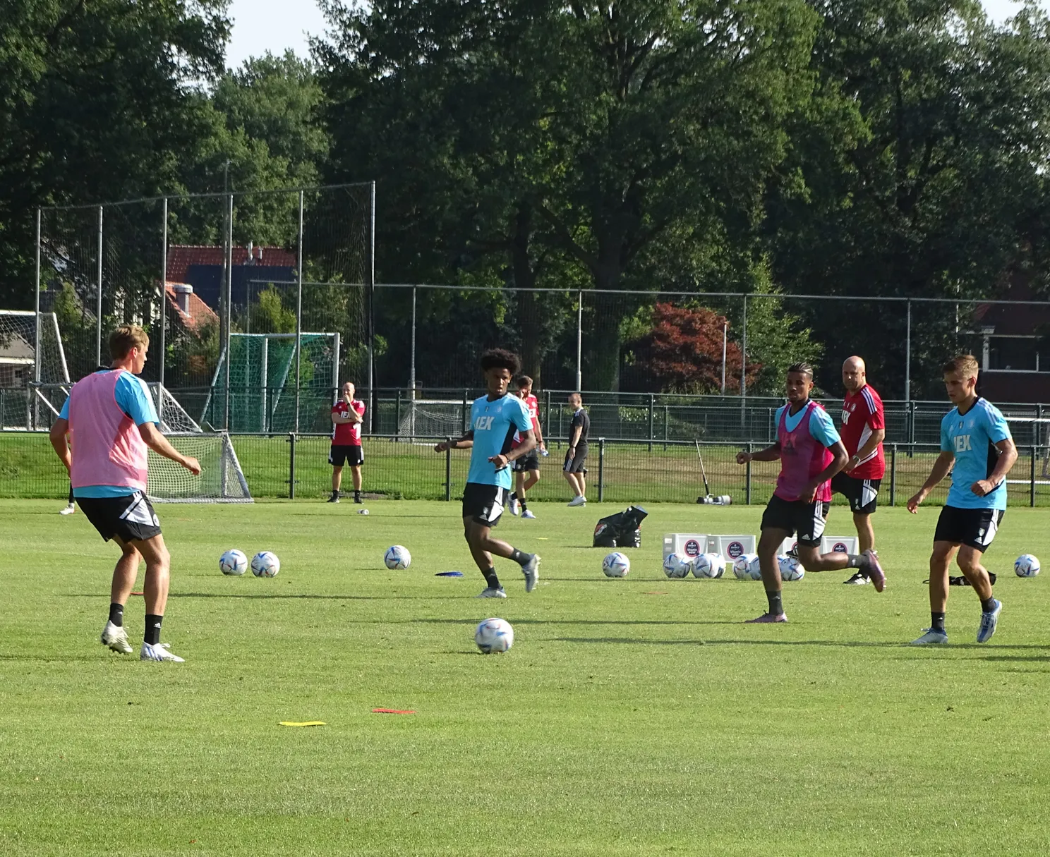 Fotoverslag trainingskamp in De Lutte online