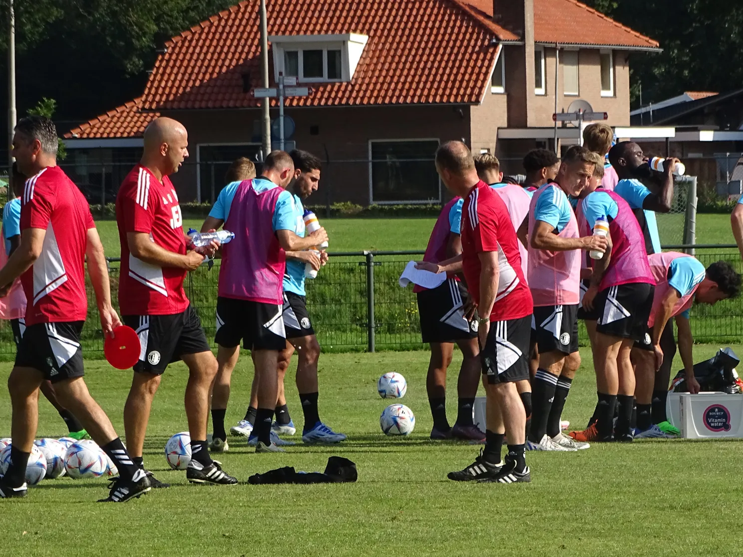 Fotoverslag trainingskamp in De Lutte online