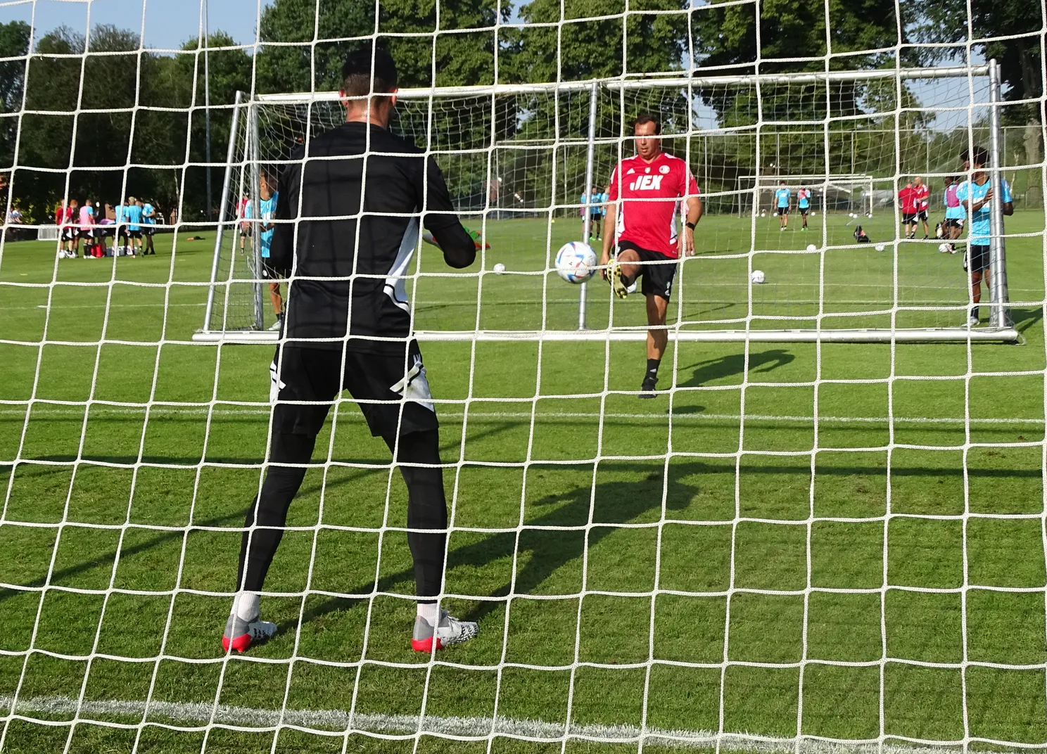 Fotoverslag trainingskamp in De Lutte online