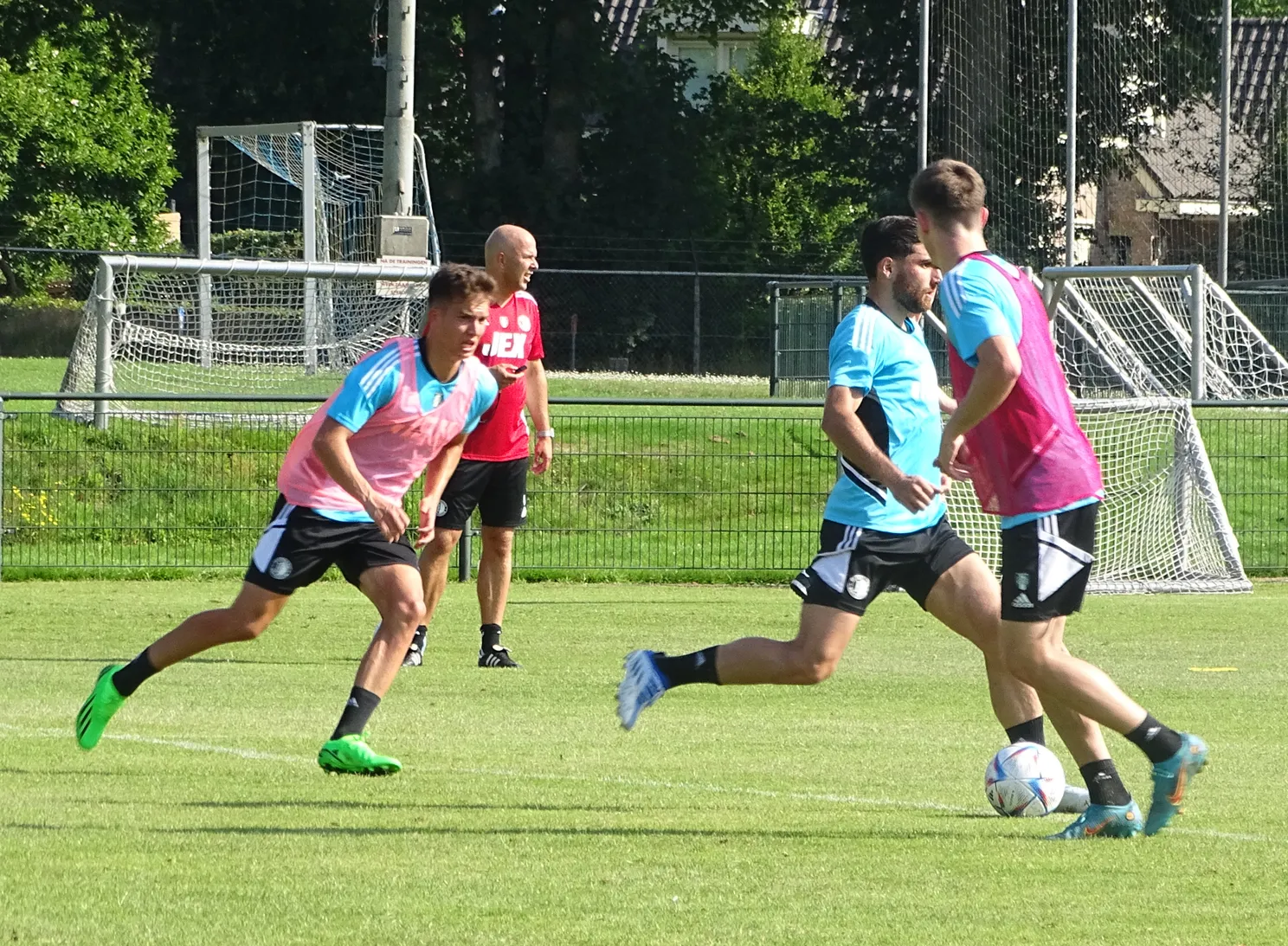 Fotoverslag trainingskamp in De Lutte online