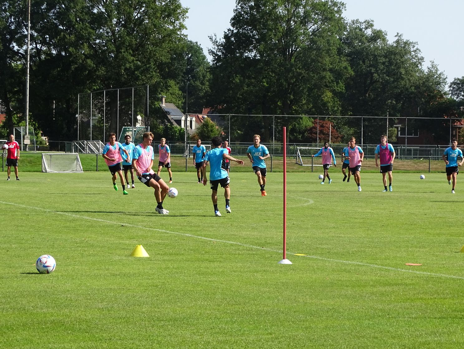 Fotoverslag trainingskamp in De Lutte online