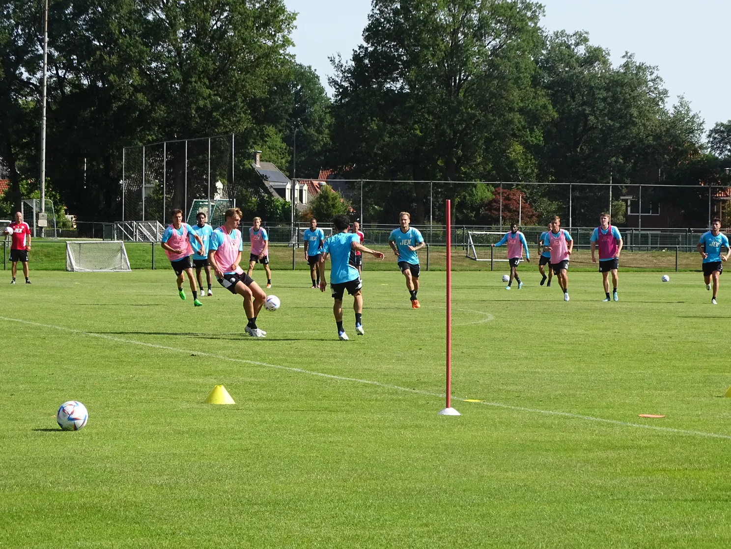 Fotoverslag trainingskamp in De Lutte online