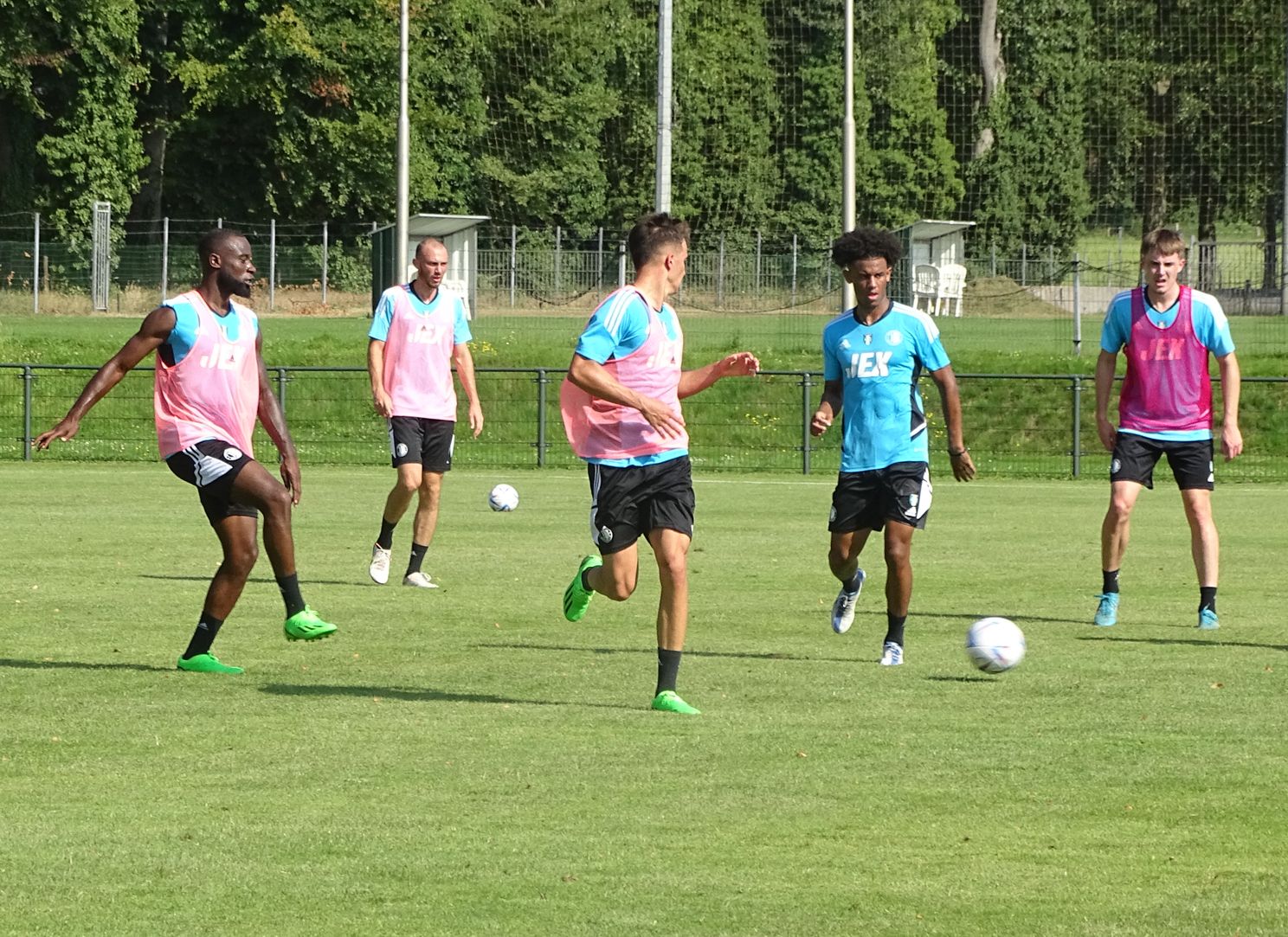 Fotoverslag trainingskamp in De Lutte online