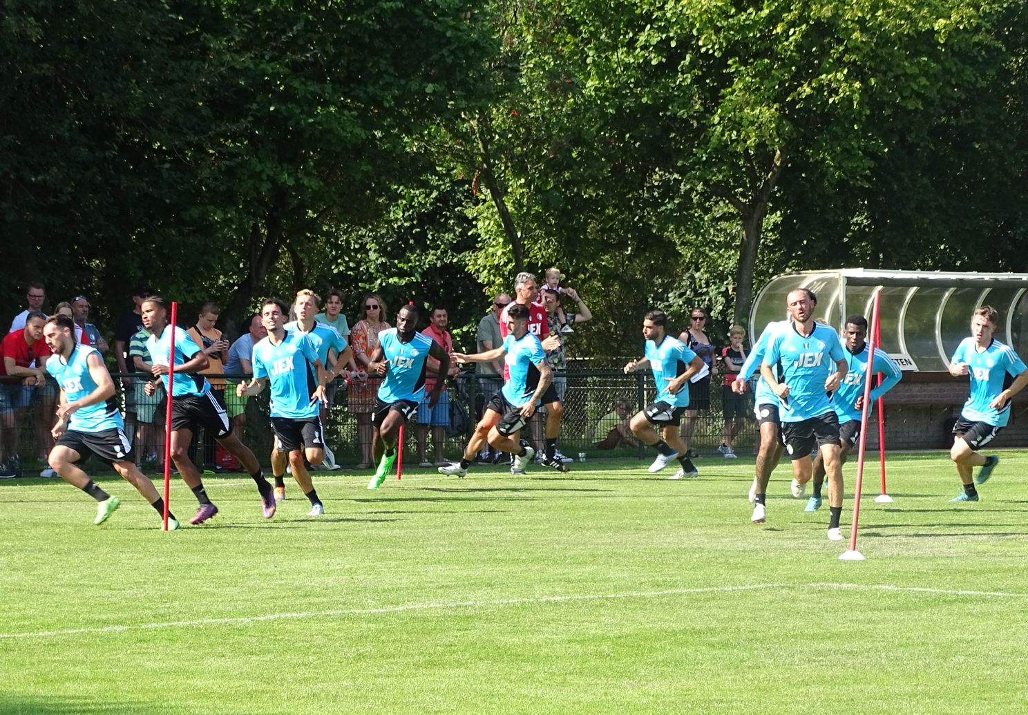 Fotoverslag trainingskamp in De Lutte online