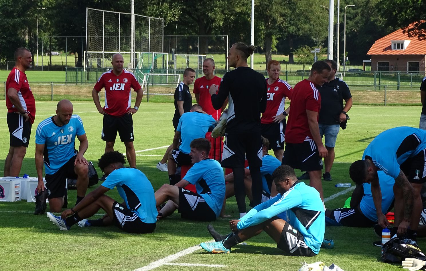 Fotoverslag trainingskamp in De Lutte online