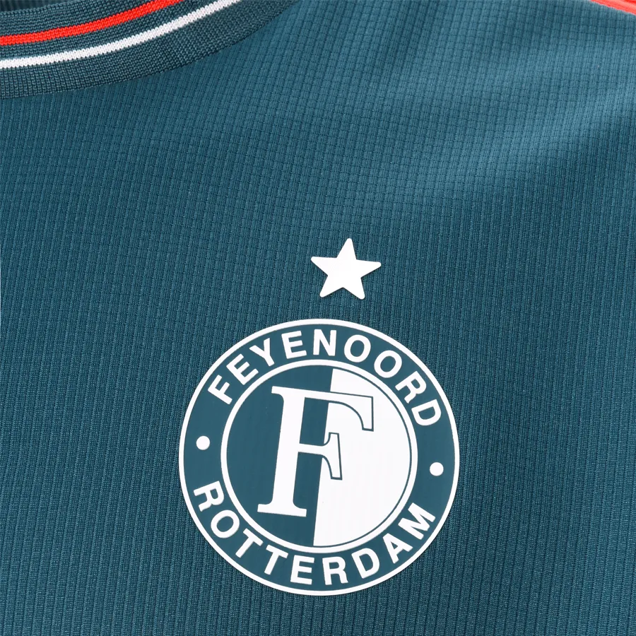 Feyenoord presenteert het nieuwe uitshirt