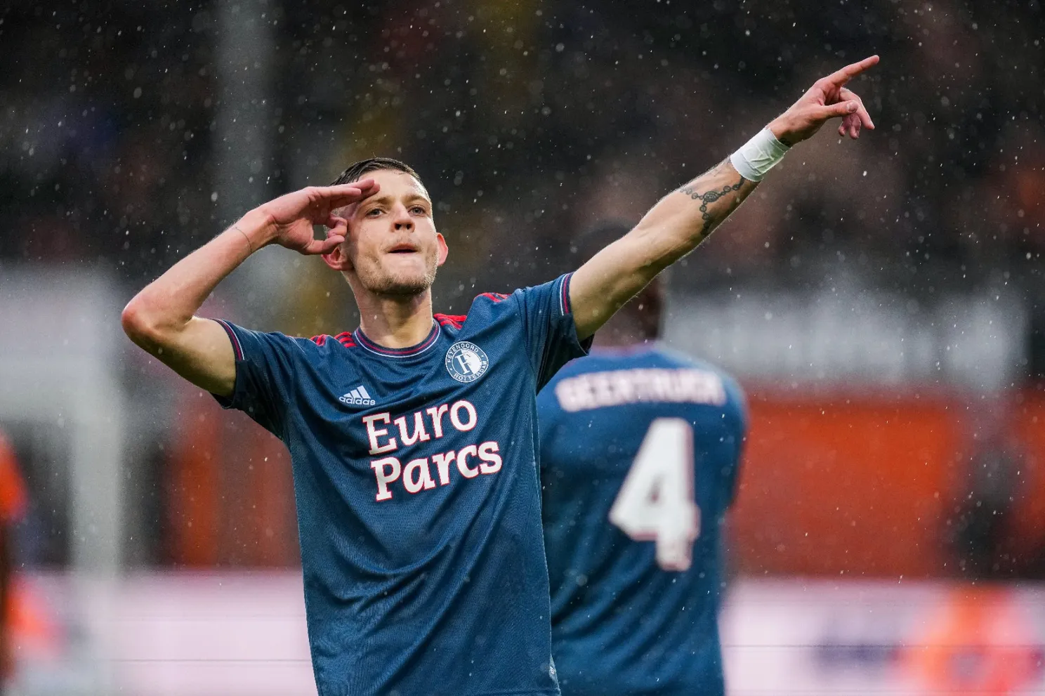 Feyenoord doet wat het moet doen en boekt overwinning in Volendam