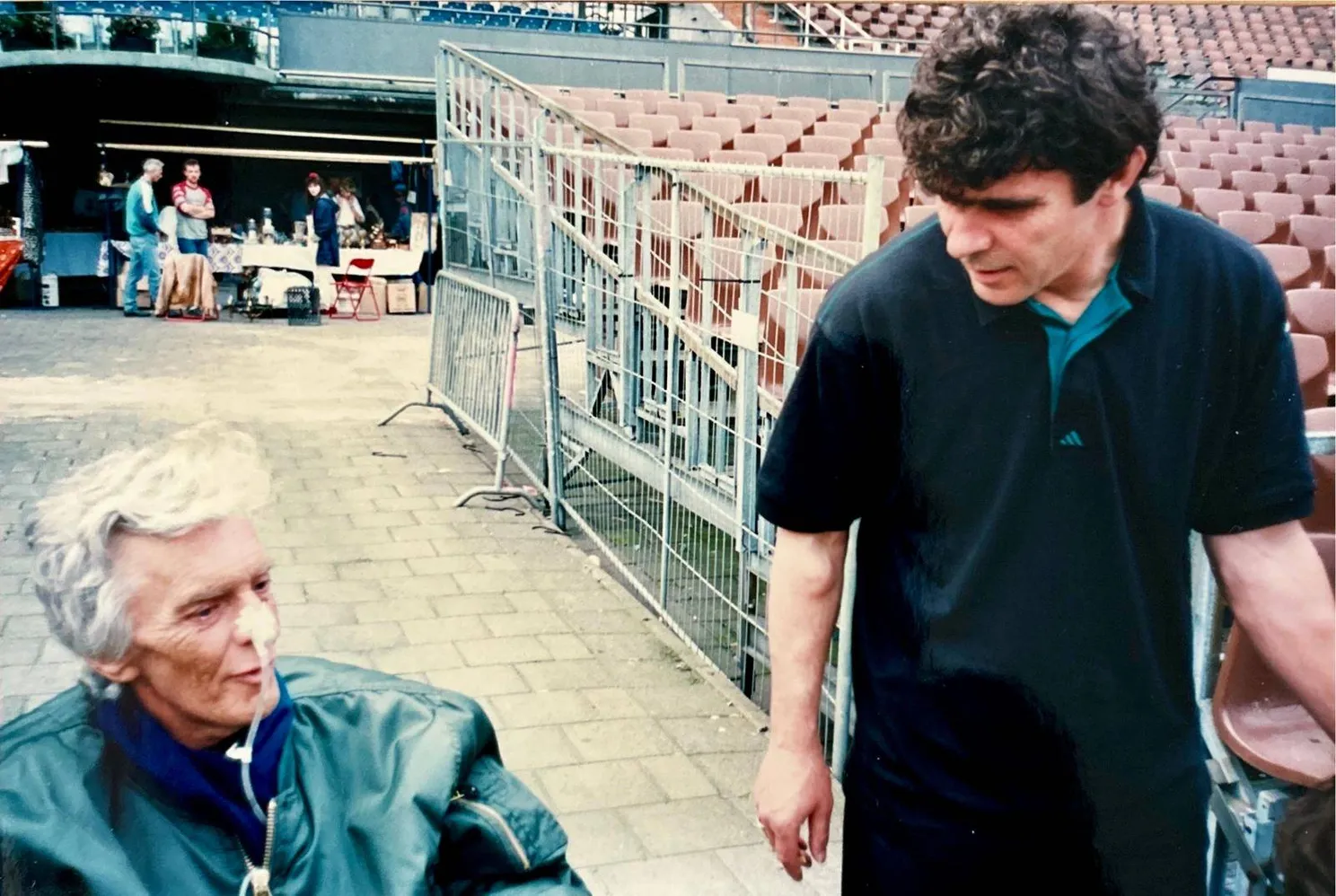 a09d9f27-13dc-4313-a7bf-8a979910fd9b