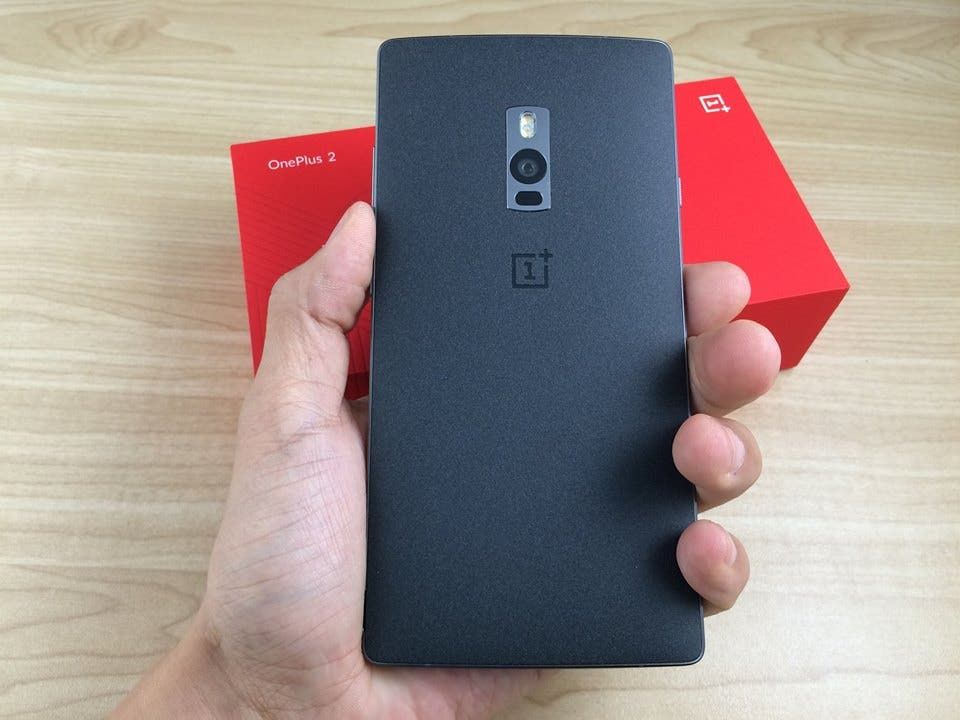 Shop.GizChina.com Oneplus 2 hands on photo
