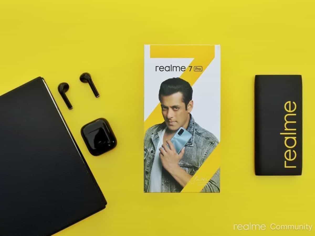 Realme 8 Pro spotted, features a bold design