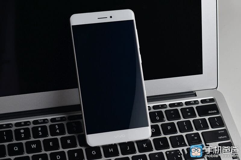 Breaking: Real photos of the Vivo X5Pro published