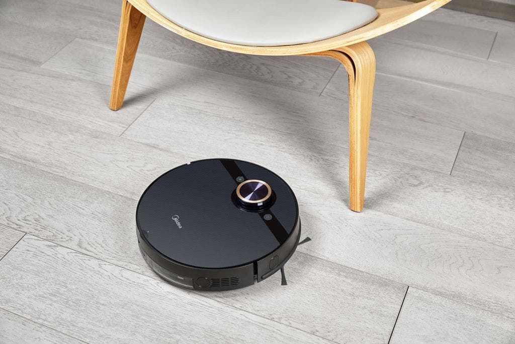 Midea M7 Pro robot vacuum cleaner launched globally