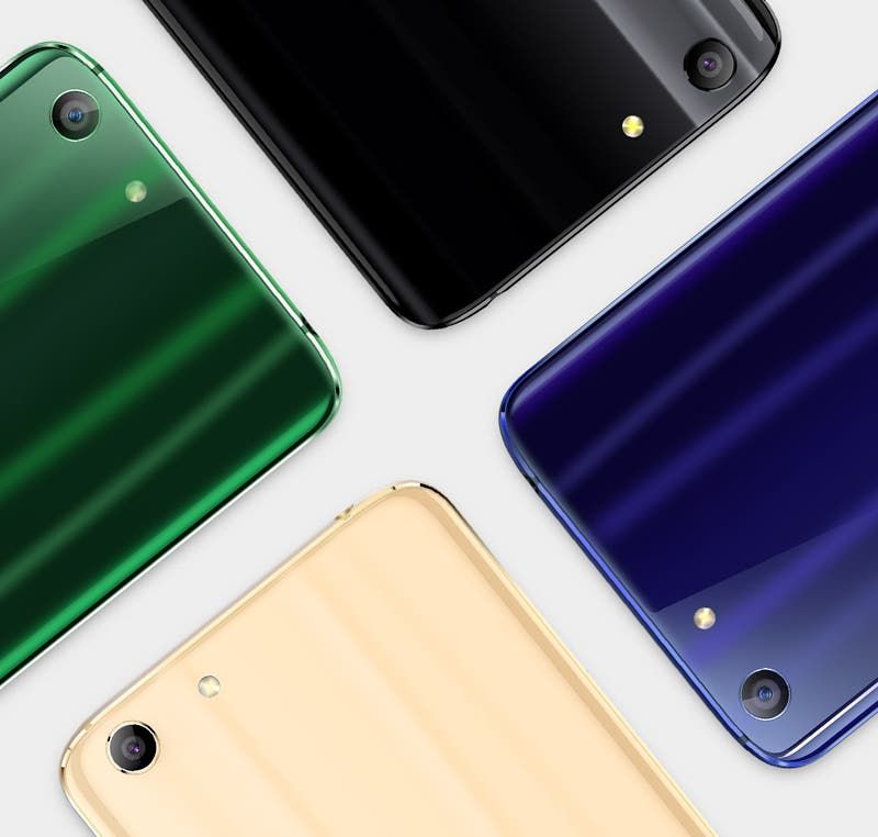 Elephone S7 flashes the fancy glittery black cover