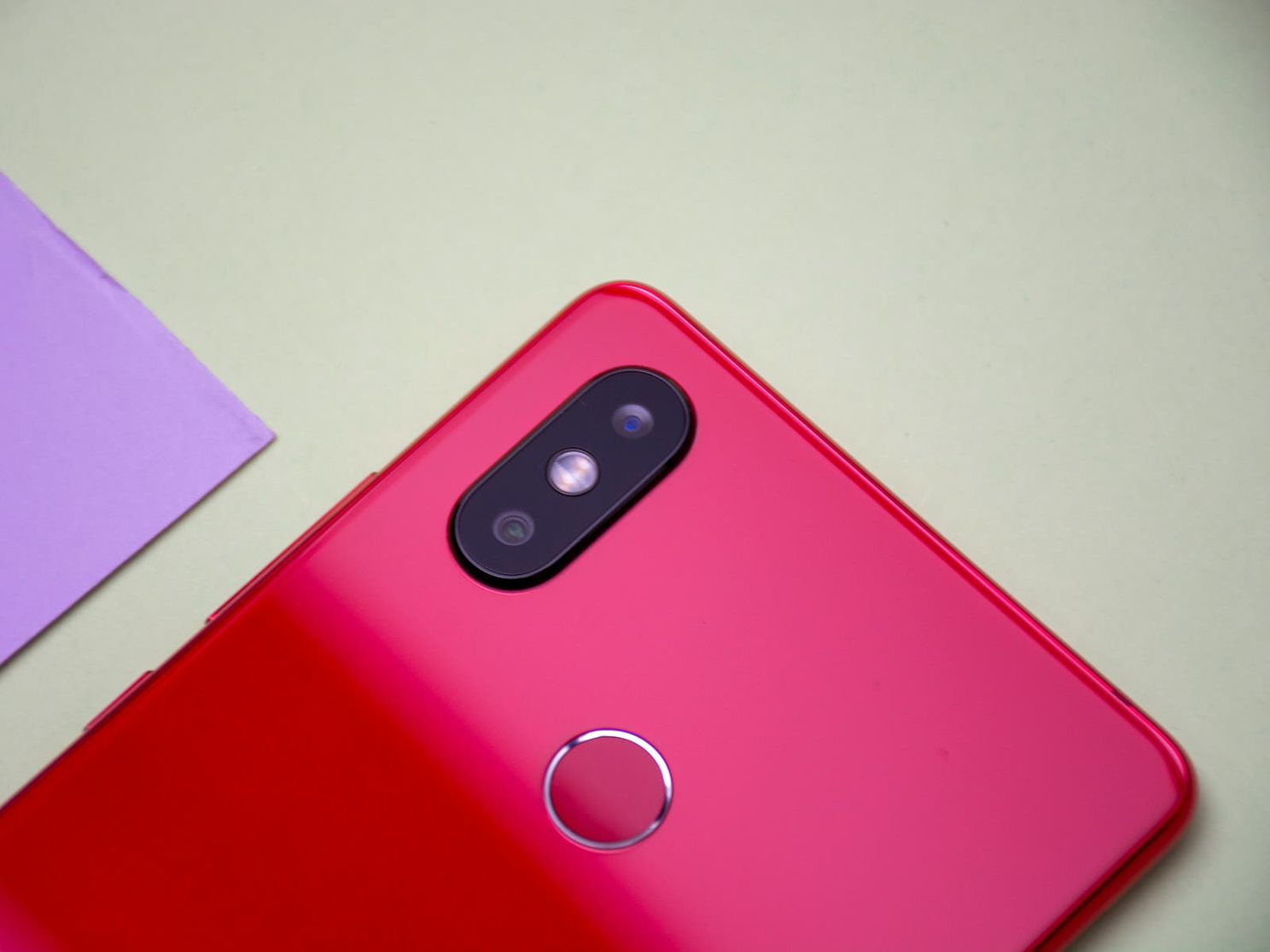 Xiaomi Mi 8 SE vs VIVO NEX A: Comparing Snapdragon 710 Phones
