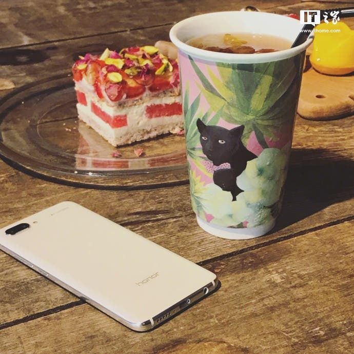 Honor 10 GT Lily White Officially Went on Sale at 2399 Yuan