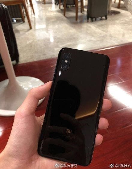 Xiaomi Mi 8 Screen Fingerprint Version Leaked in Multiple Spy Photos