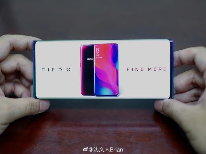OPPO Announced The World's First 'Waterfall Screen' Phone
