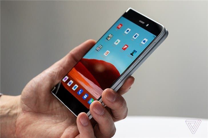 Why Microsoft Surface Duo Dual-Screen Smartphone Runs On Android?