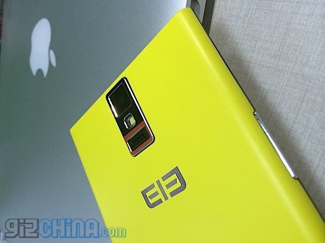 The octa-core iBerry Auxus Note 5.5 is an Elephone P2000 in different packaging