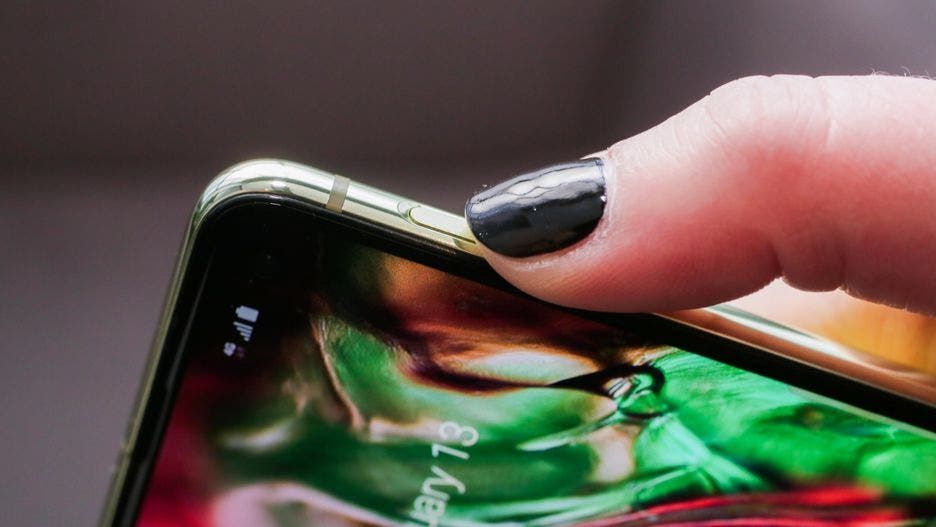 Galaxy S10e side mounted fingerprint sensor