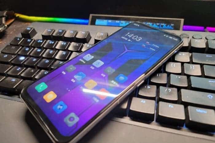Lenovo Legion 2 Pro live photos shows its unique design