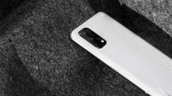 The design of the upcoming Realme Q2 Pro has been revealed