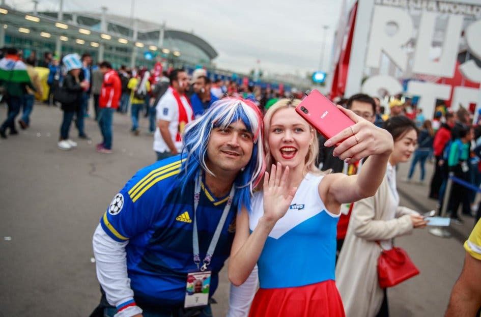 VIVO NEX Red Shines During World Cup 2018