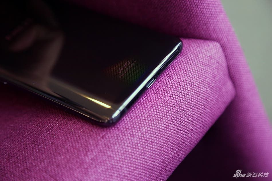 Xiaomi Mi 8 SE vs VIVO NEX A: Comparing Snapdragon 710 Phones