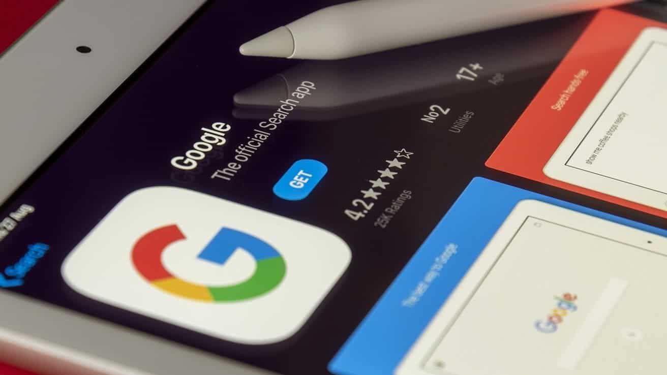 Google accused of paying Apple to prevent it from launching its own search engine