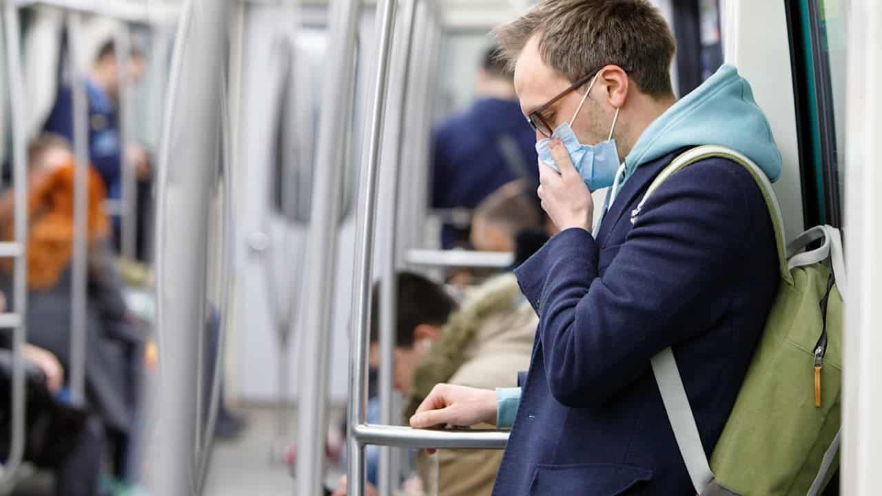 Facebook And Google Require Employees To Wear Masks When Returning To Office