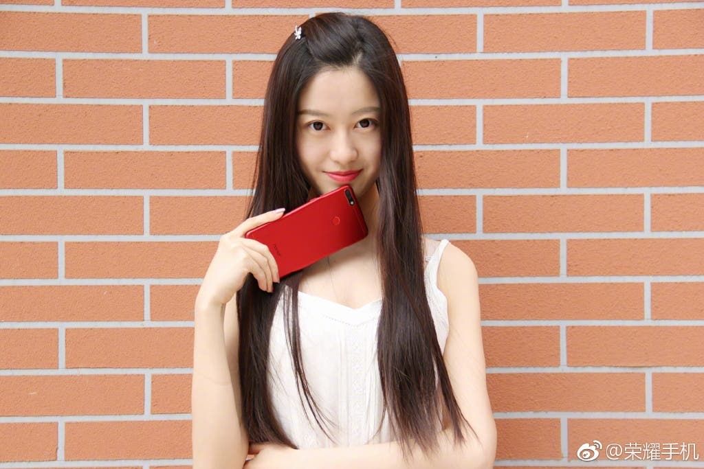 Honor Play 7C Flame Red Going on Sale Tomorrow at 899 Yuan