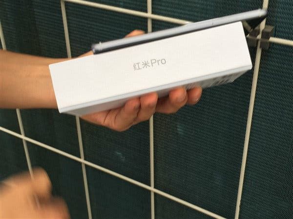 Xiaomi Redmi Pro photo shows more of that brushed body