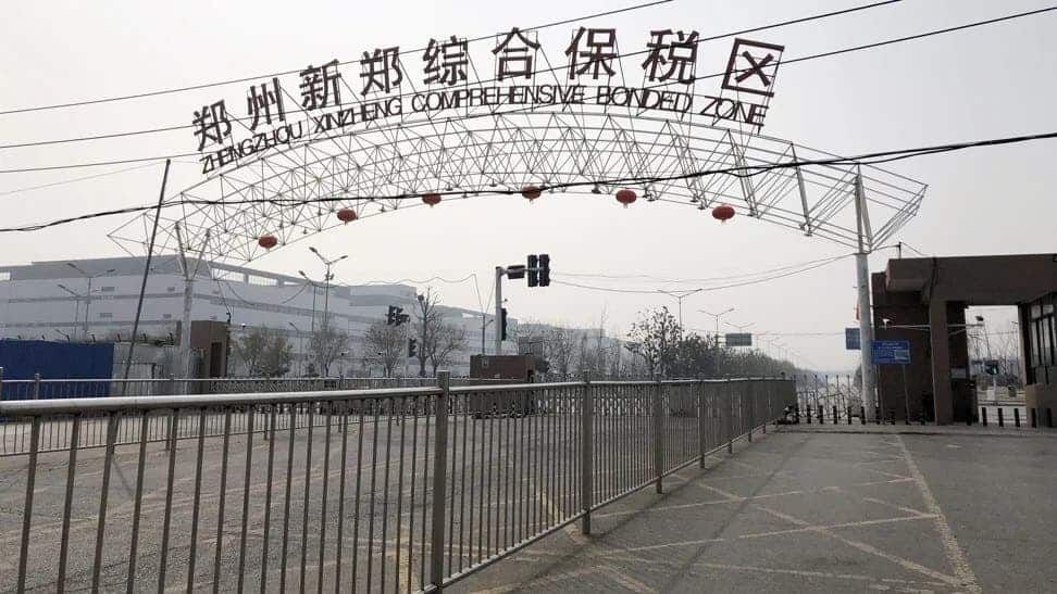 Foxconn will hire 200,000 additional workers to build the iPhone 13