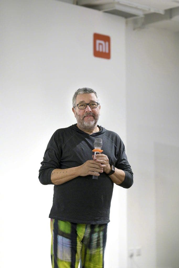 Philippe Starck visits Xiaomi's HQ, get ready for the new Mi MIX 2!