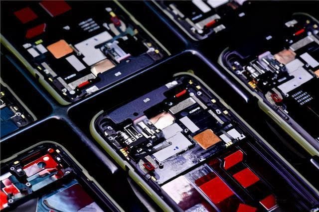Ranking Of Chinese Smartphone Foundries: Not Without Surprises