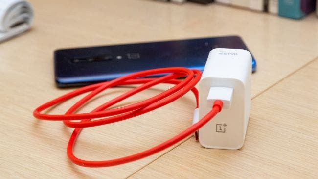 OnePlus 7T: The Warp Charge 30T is 23% faster than the 7 Pro