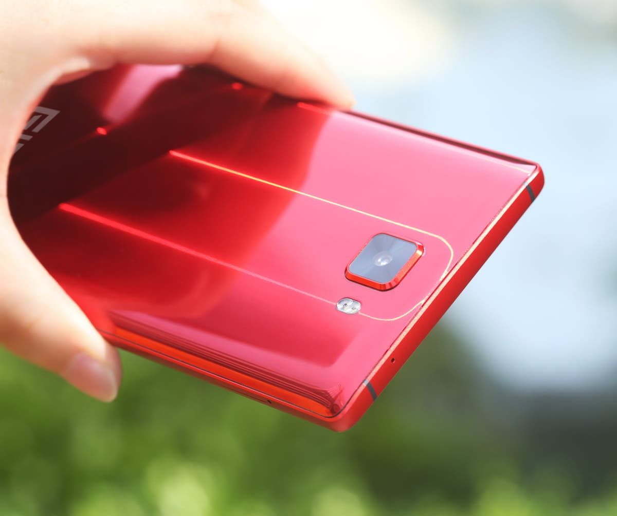 The Elephone S8 Coming Soon in a new Shiny Red variant