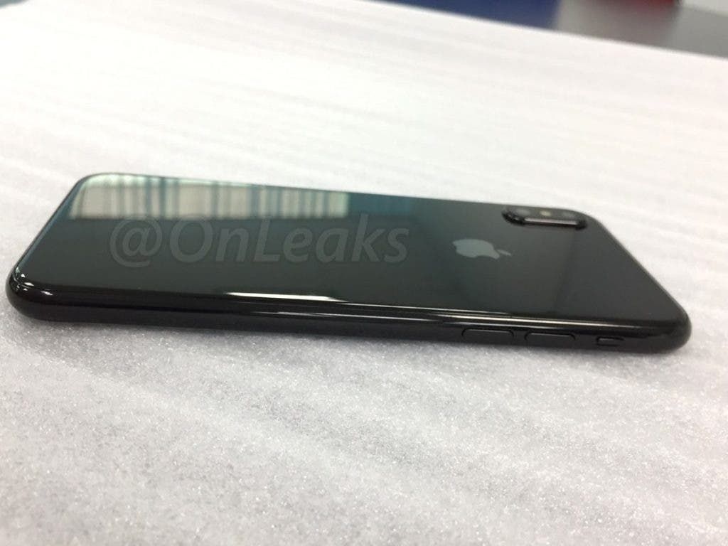New iPhone 8 dummy unit appears, looks interesting