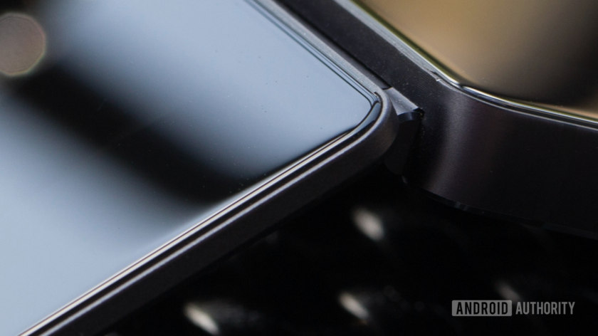 ZTE Axon M Foldable Phone with Two Displays Appears in Real Photos