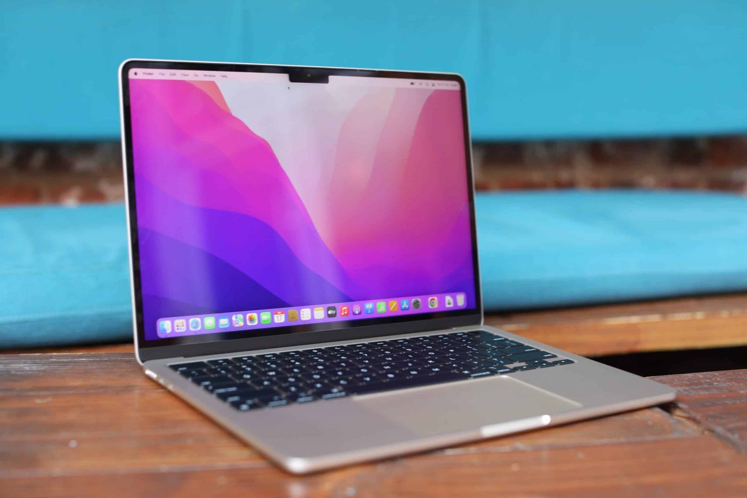 Apple may launch a 15-inch MacBook with a powerful M2 Ultra SoC