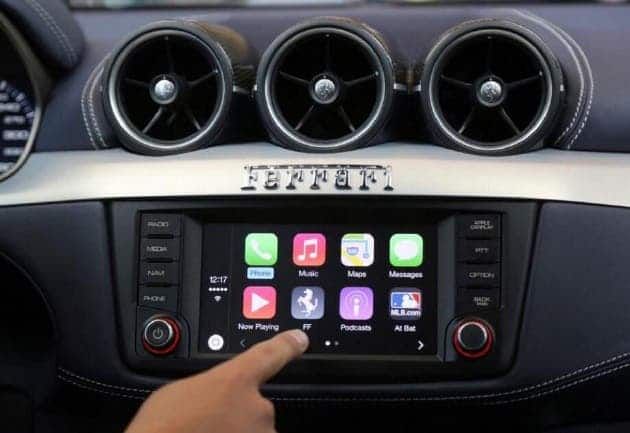 Apple updates CarPlay: you can buy gas directly from the car screen