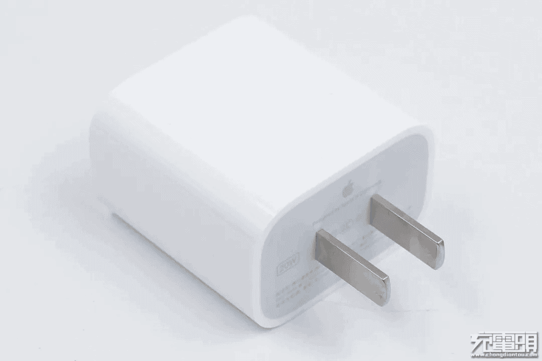 The European Commission proposes removing chargers from smartphone boxes