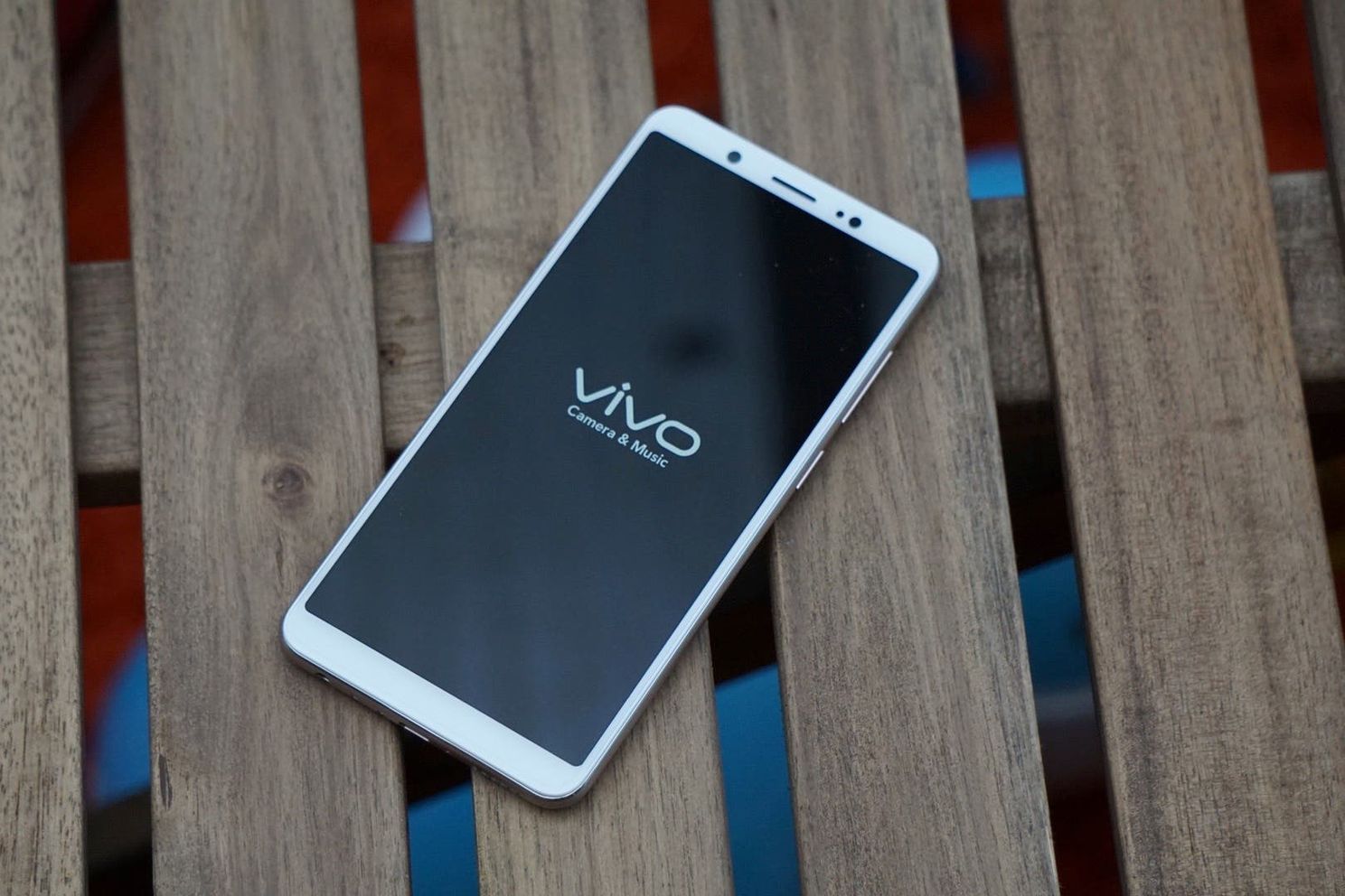 First Look: Vivo V7