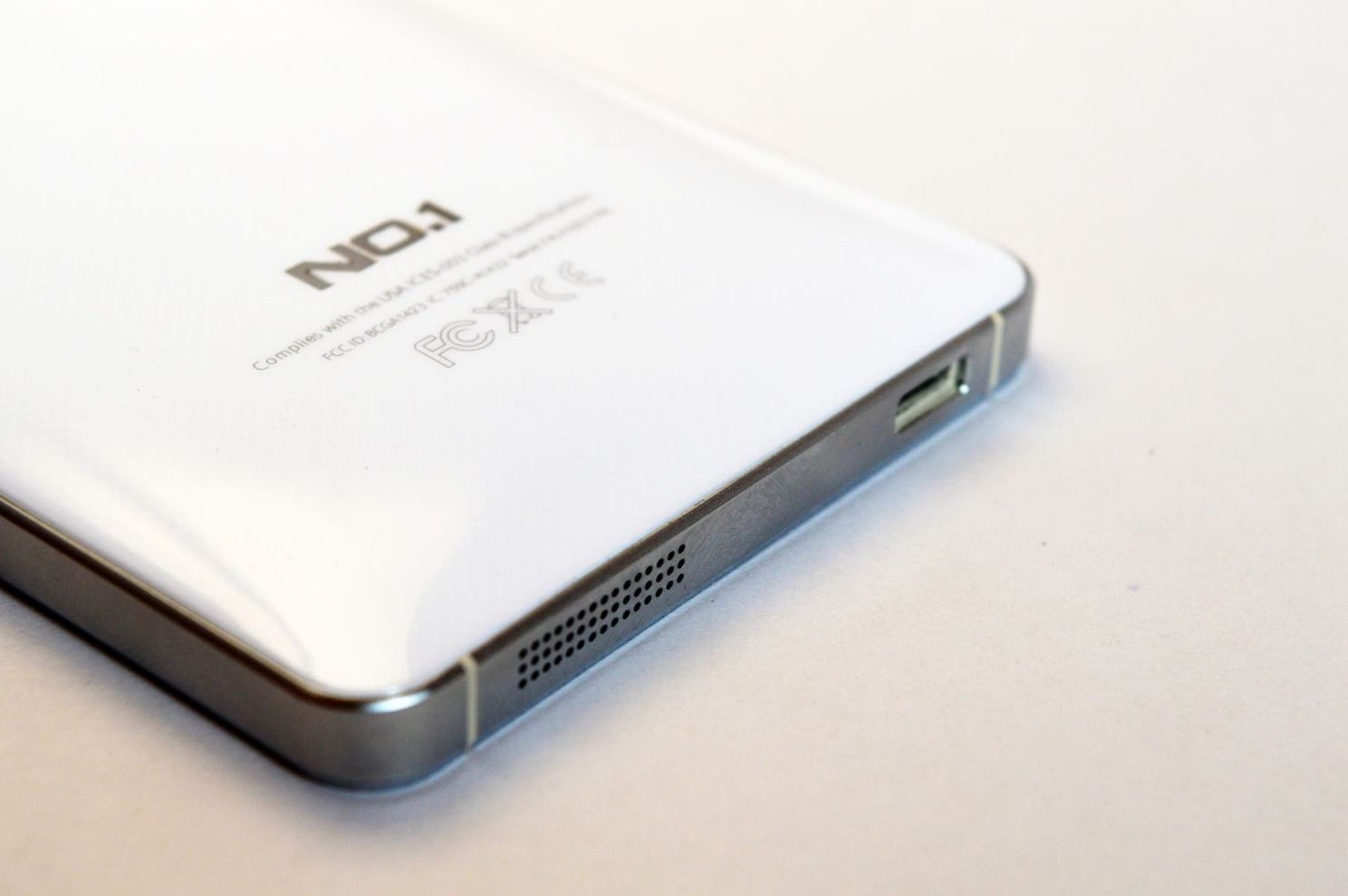 No.1 Mi4 review: When clones play catch-up