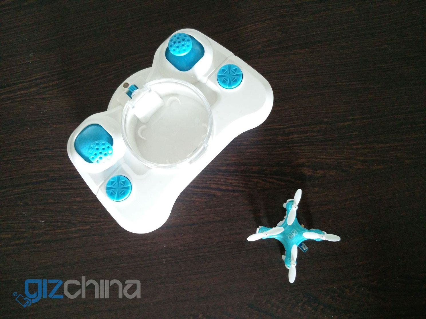 Mini review: The world's smallest quadcopter is a lot of fun!