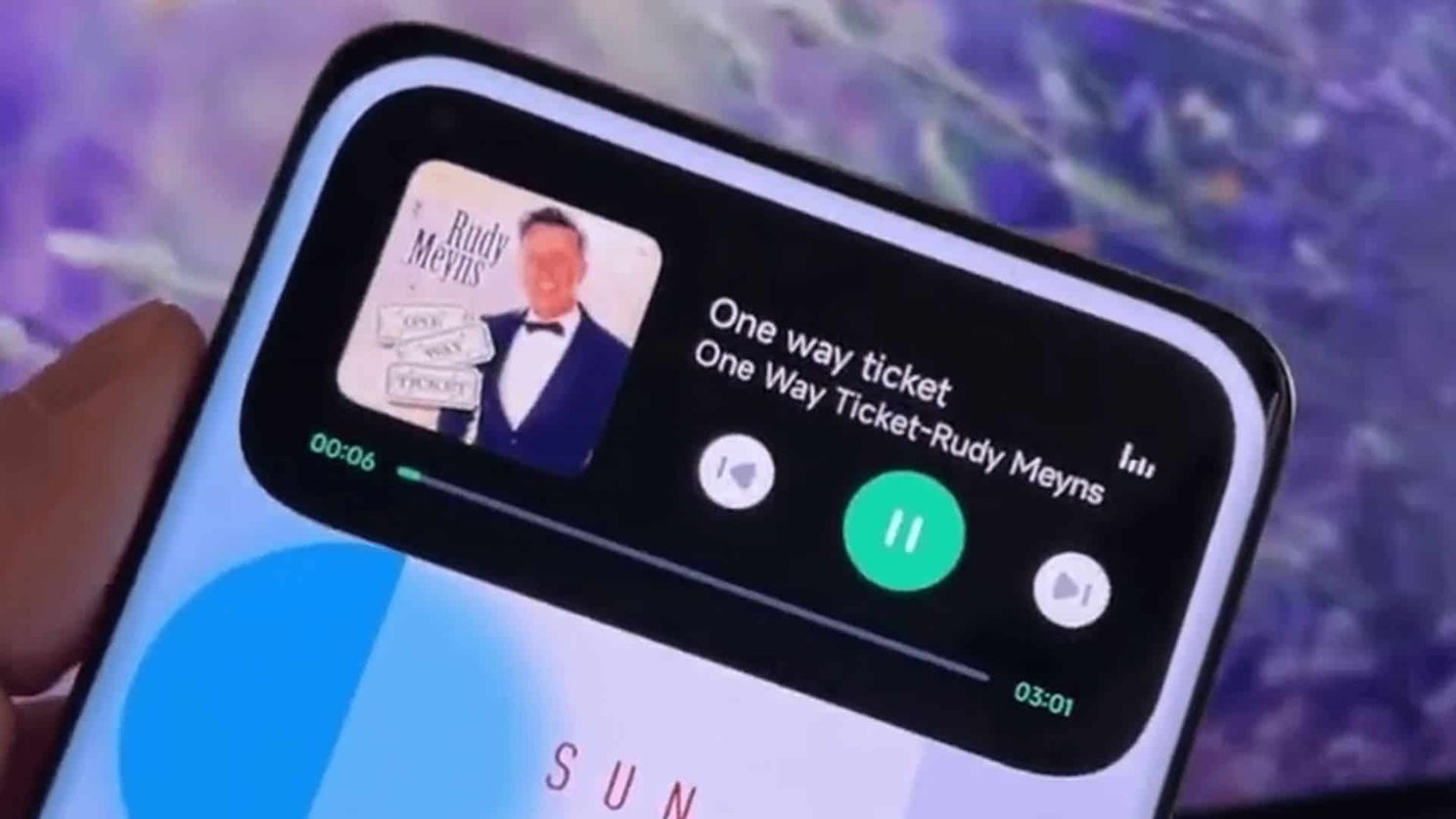 The iPhone 14 Pro's Dynamic Island is now available on Android