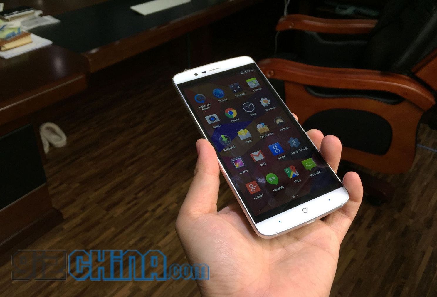 Exclusive: Elephone P8000 full specs revealed, to offer MT6753 plus 4200mAh battery